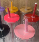 Tapas de colores para vasos de 16 oz